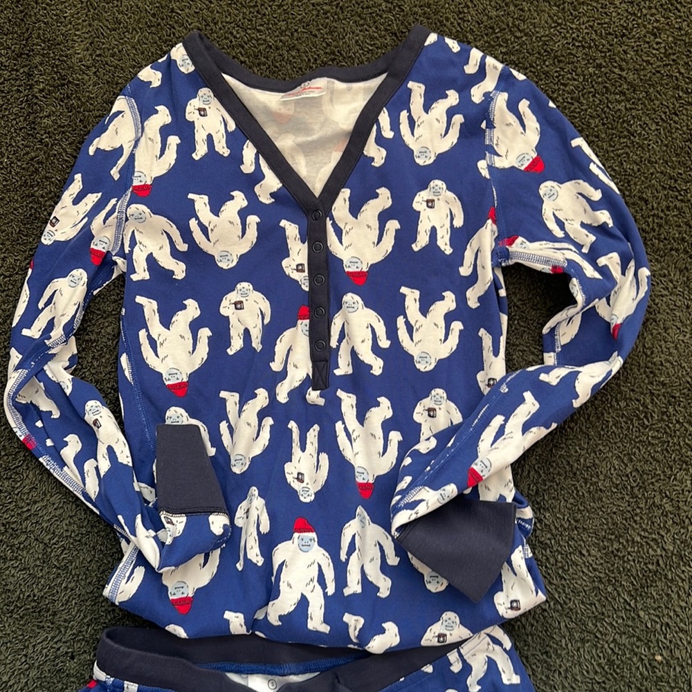 Hannah Anderson yeti pajama set